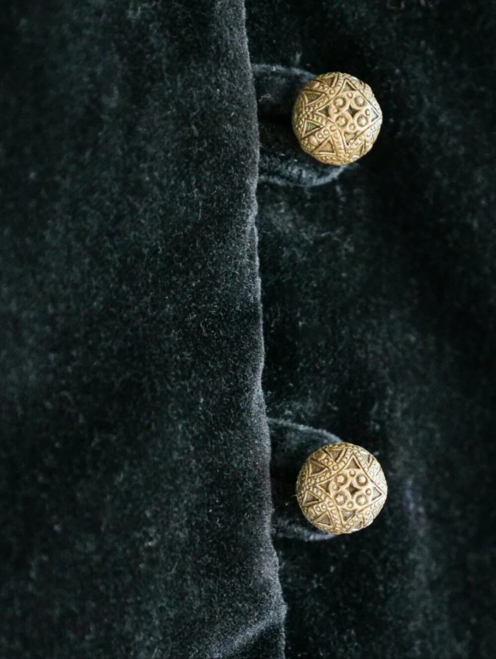 Vintage Black WahMaker Velvet Cropped Jacket with Mutton Puff Sleeves - Picture 8 of 12